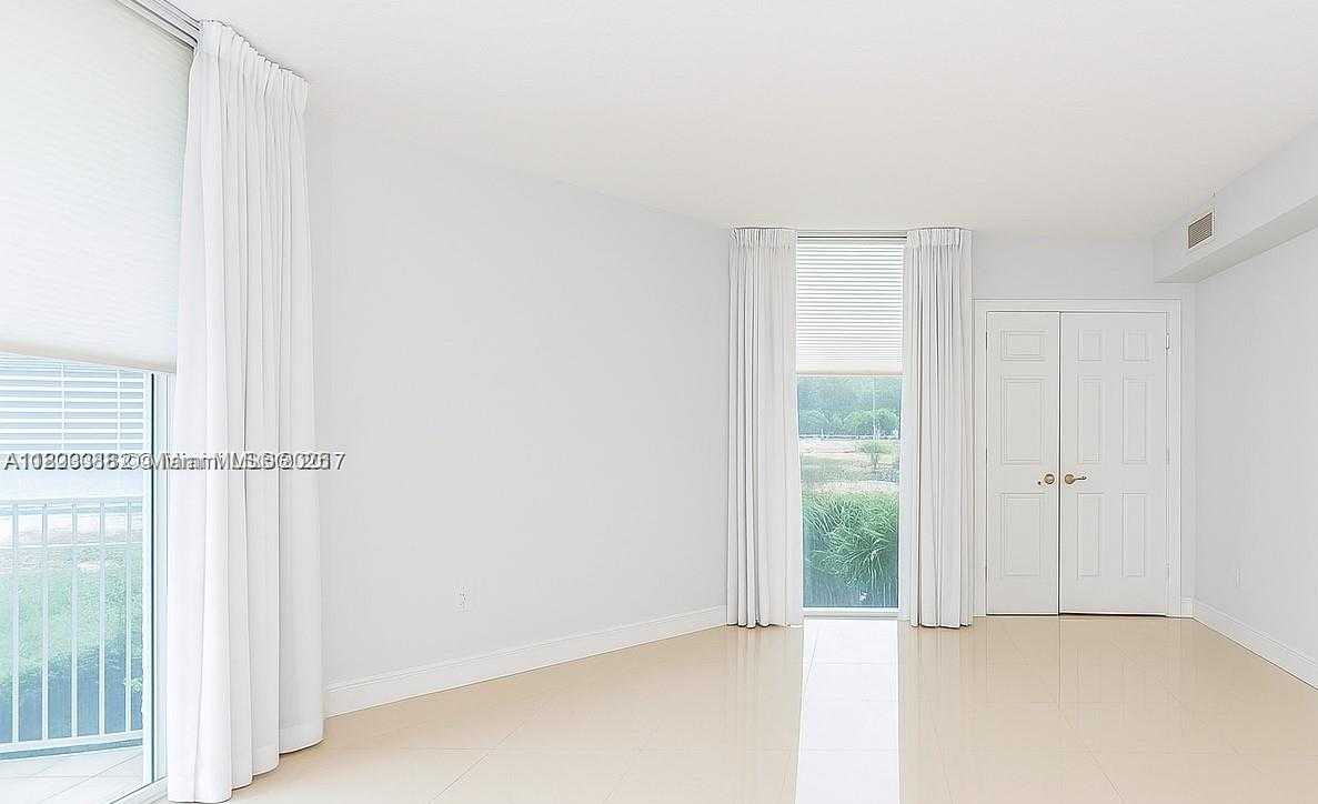 Small Image of 3370 HIDDEN BAY DR #102, Aventura Number 6