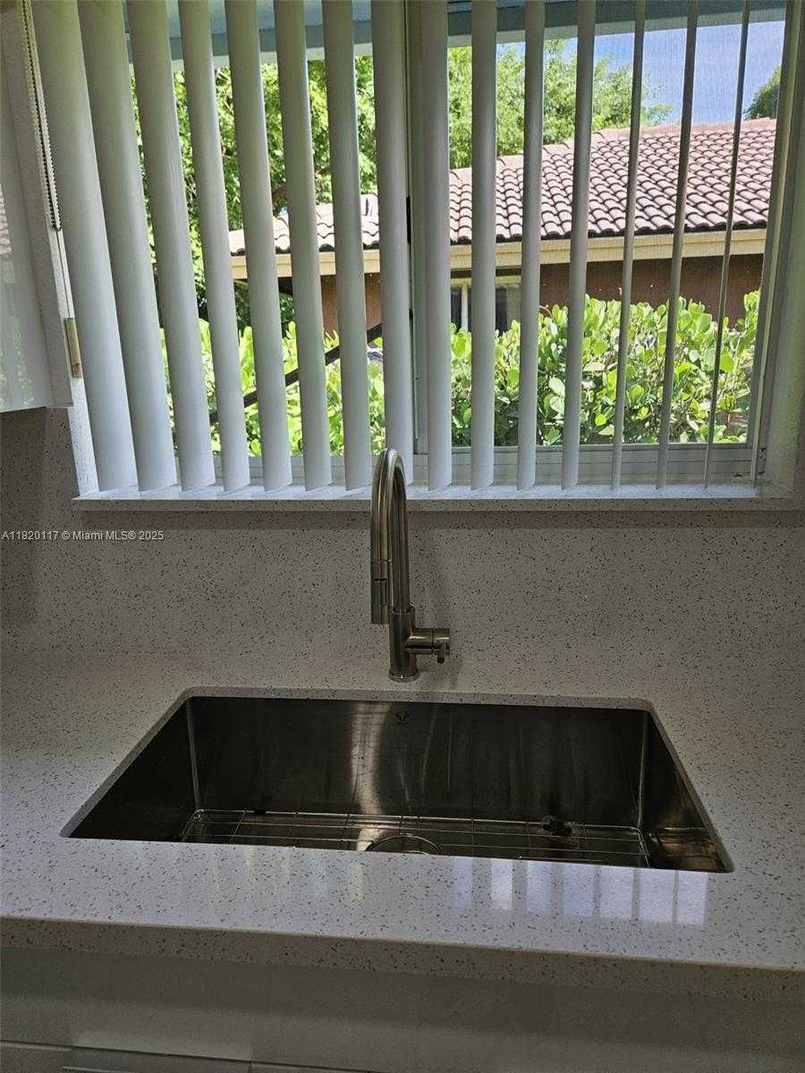 Small Image of 20137 SOUTH WEST 88TH CT #20135, Cutler Bay Number 10