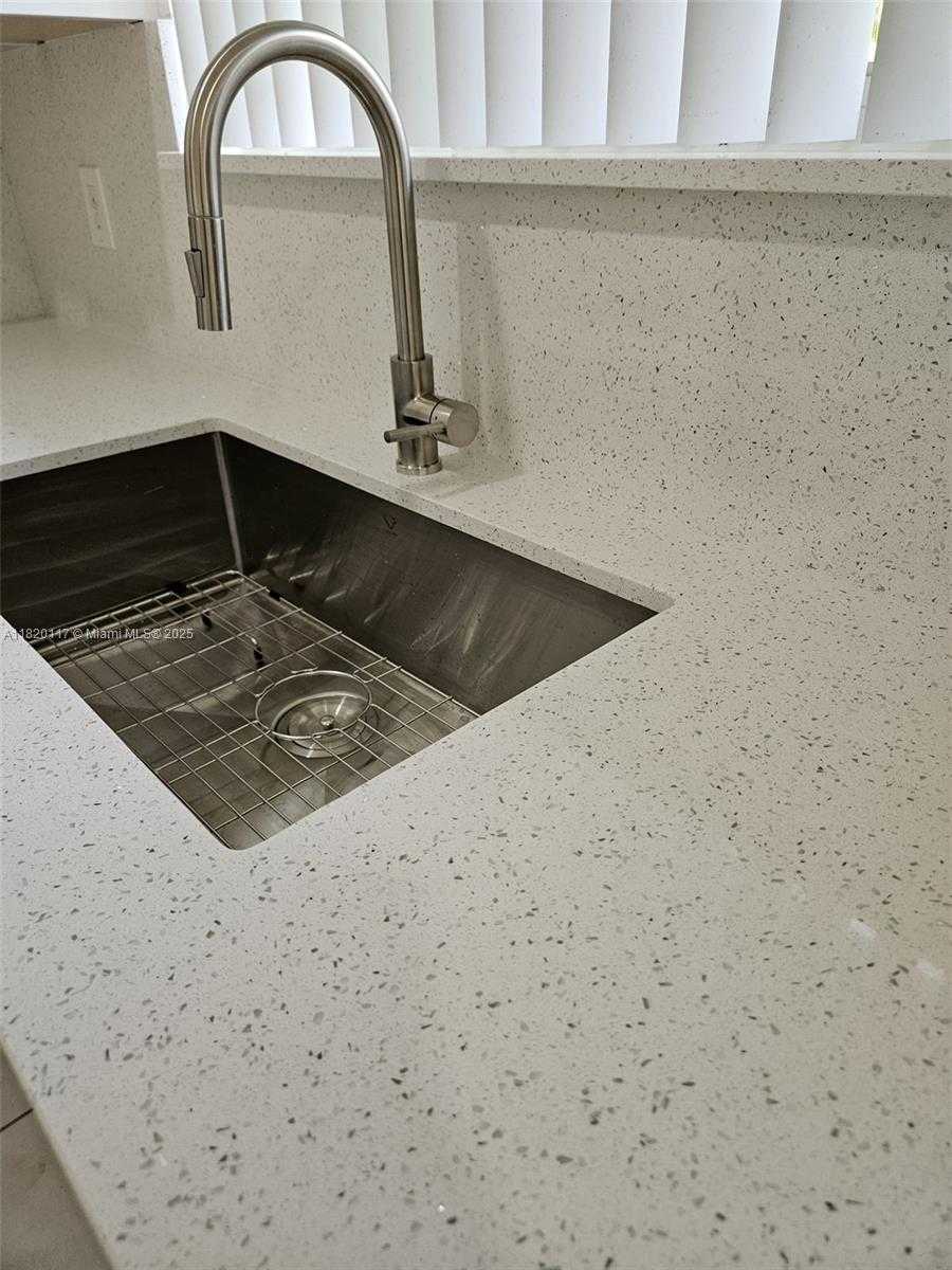 Small Image of 20137 SOUTH WEST 88TH CT #20135, Cutler Bay Number 11