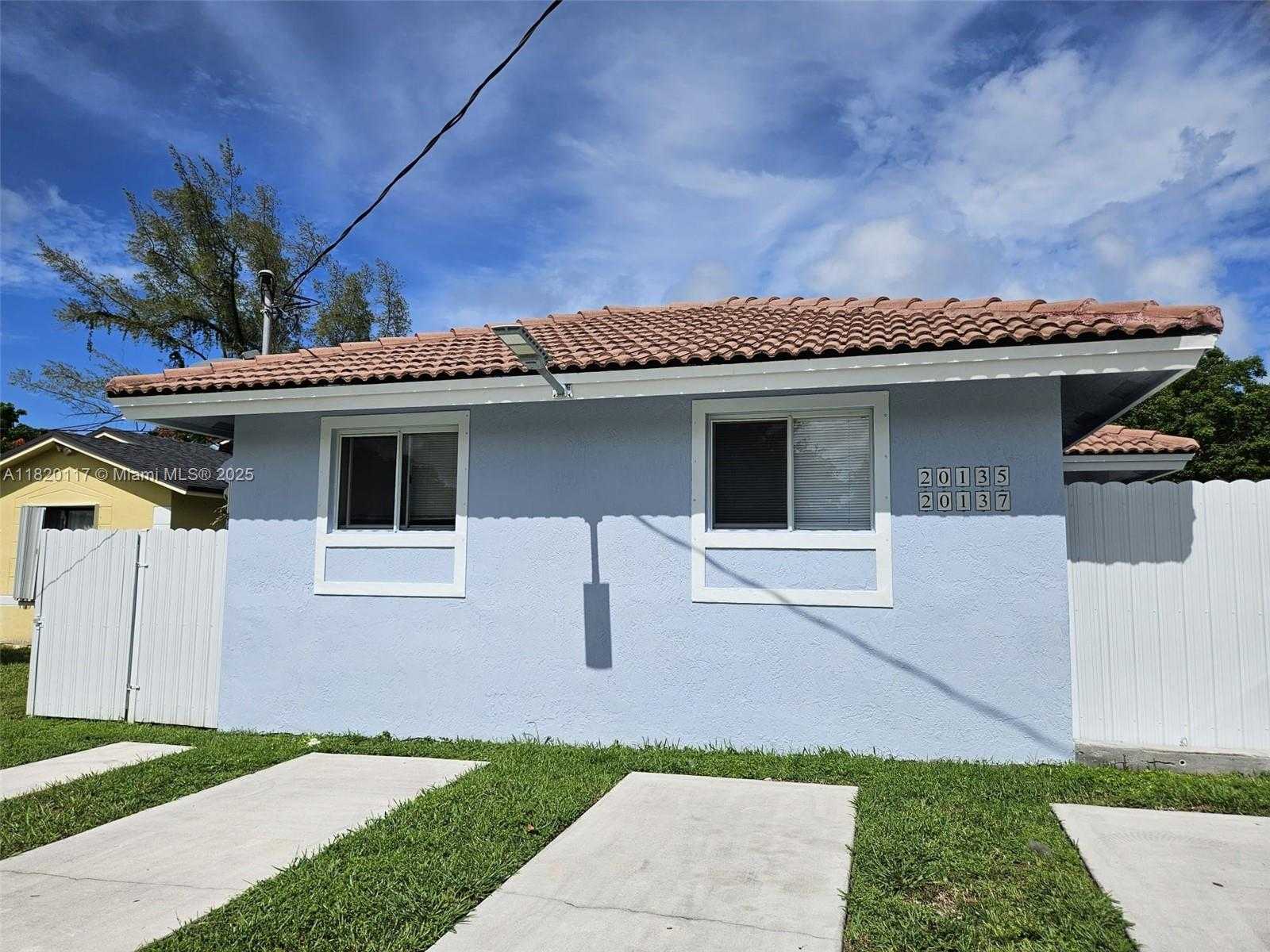 Small Image of 20137 SOUTH WEST 88TH CT #20135, Cutler Bay Number 3