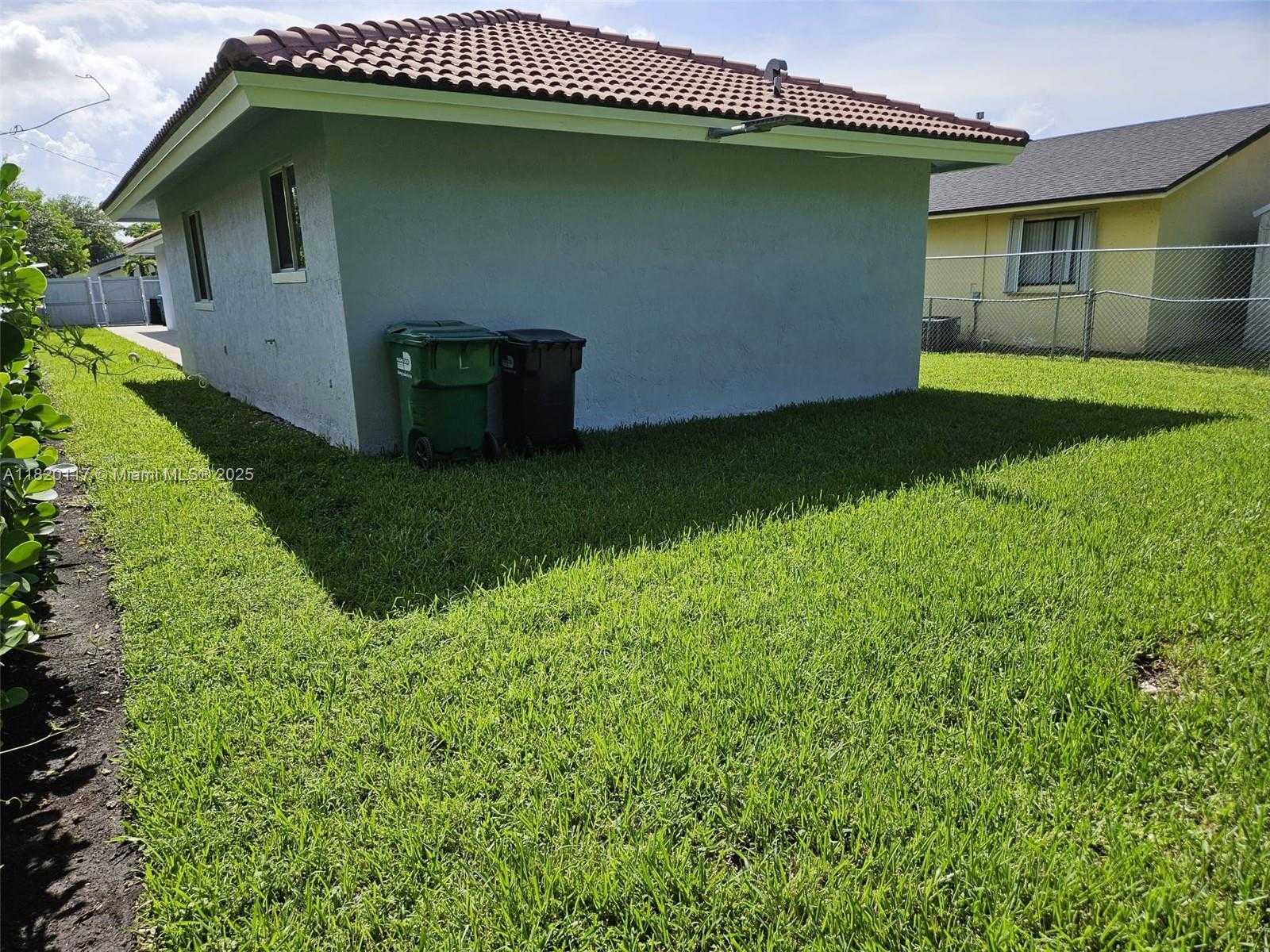 Small Image of 20137 SOUTH WEST 88TH CT #20135, Cutler Bay Number 32