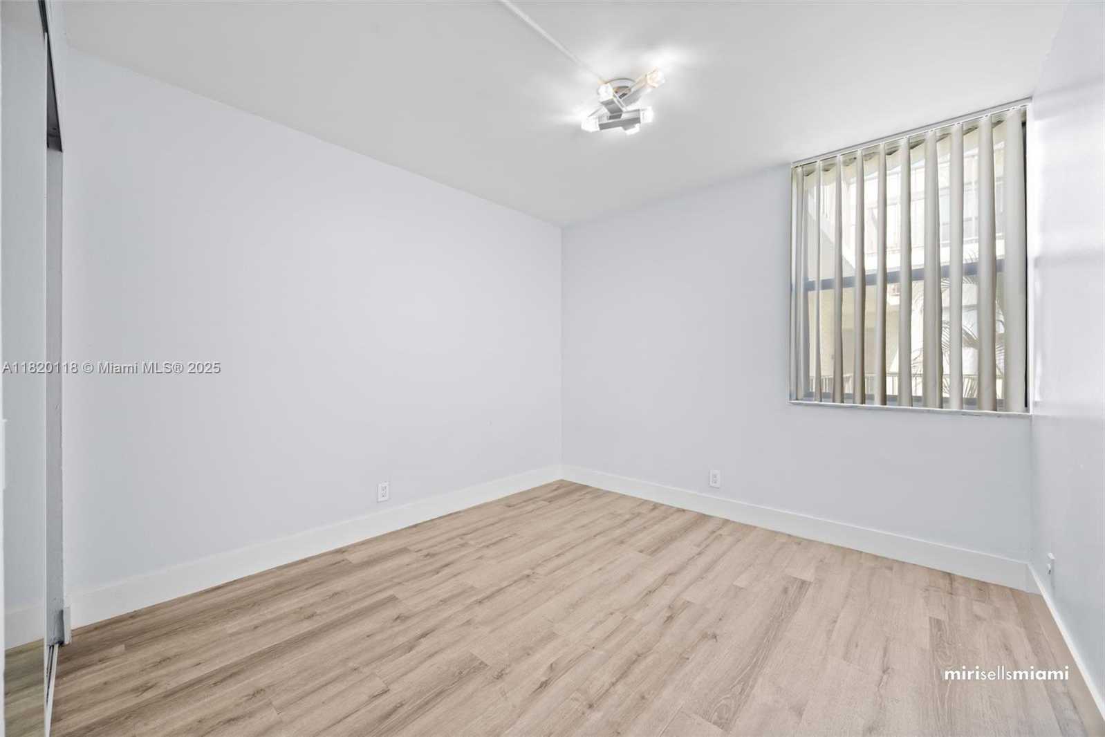 Small Image of 20441 NORTH EAST 30TH AVE #320-9, Aventura Number 12