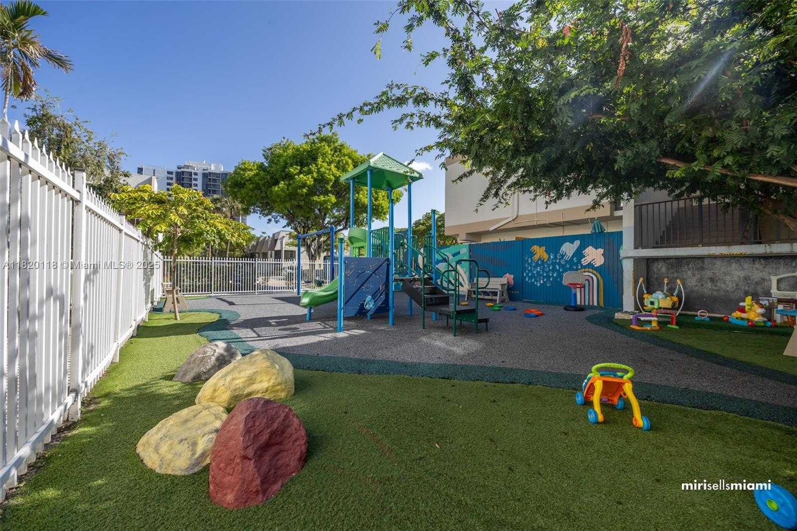 Small Image of 20441 NORTH EAST 30TH AVE #320-9, Aventura Number 29
