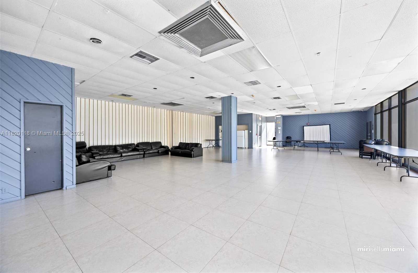 Small Image of 20441 NORTH EAST 30TH AVE #320-9, Aventura Number 31