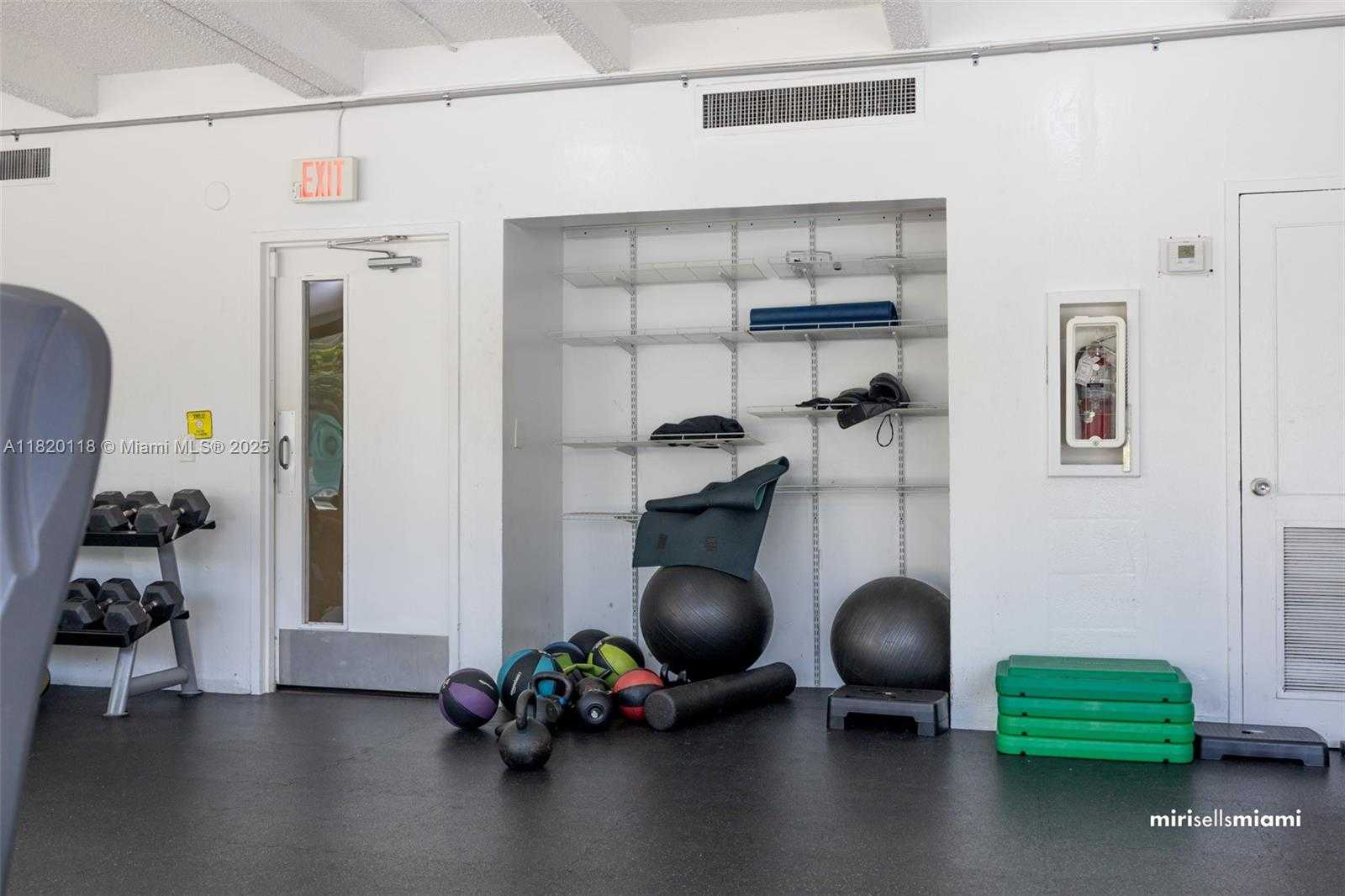 Small Image of 20441 NORTH EAST 30TH AVE #320-9, Aventura Number 40