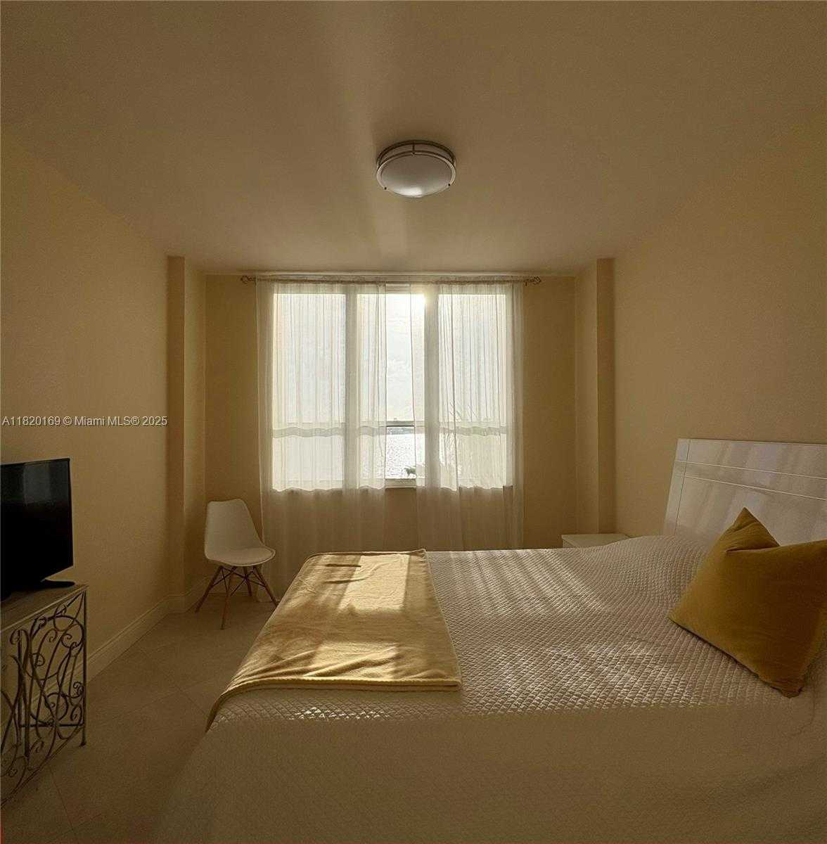 Small Image of 888 BRICKELL KEY DR #512, Miami Number 10