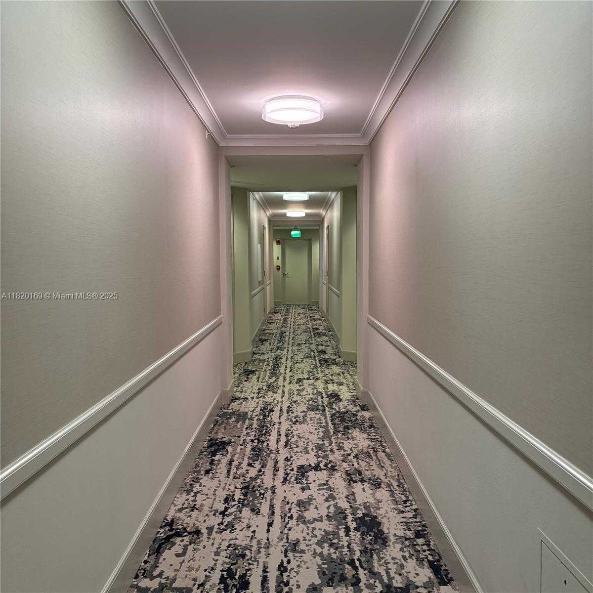 Small Image of 888 BRICKELL KEY DR #512, Miami Number 18