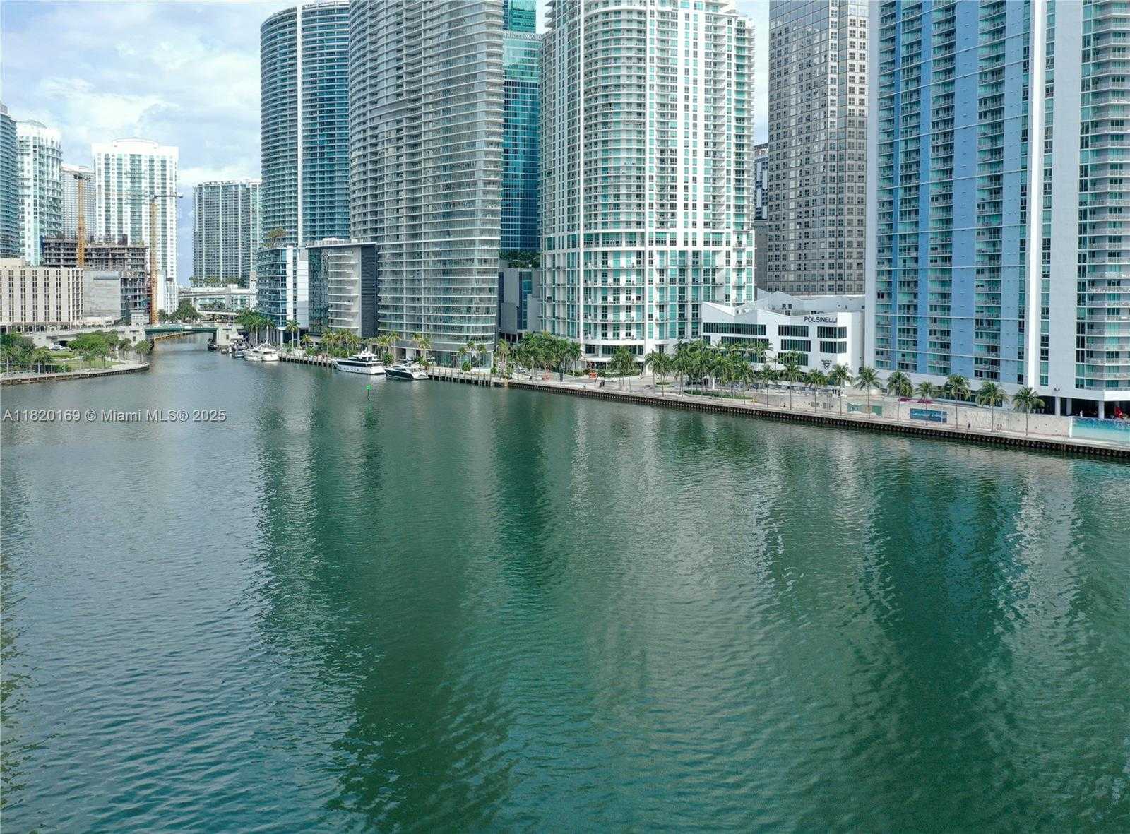 Small Image of 888 BRICKELL KEY DR #512, Miami Number 25