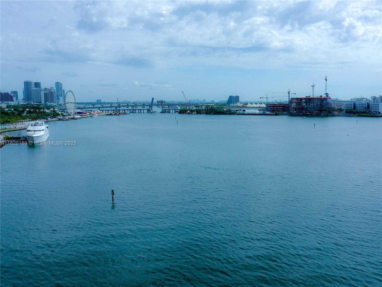 Small Image of 888 BRICKELL KEY DR #512, Miami Number 26