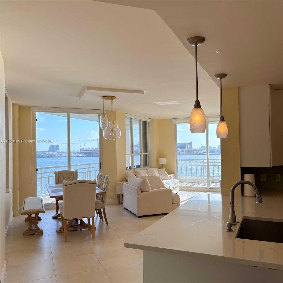 Small Image of 888 BRICKELL KEY DR #512, Miami Number 4