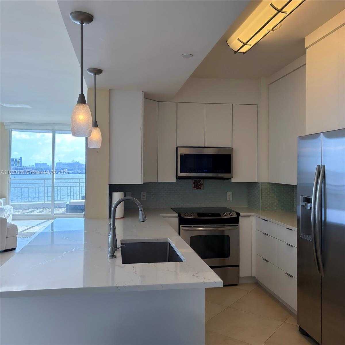 Small Image of 888 BRICKELL KEY DR #512, Miami Number 6