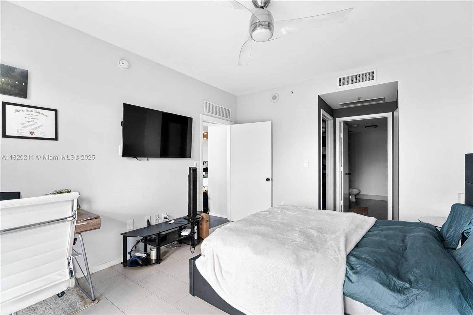Small Image of 92 SOUTH WEST 3RD ST #4604, Miami Number 11