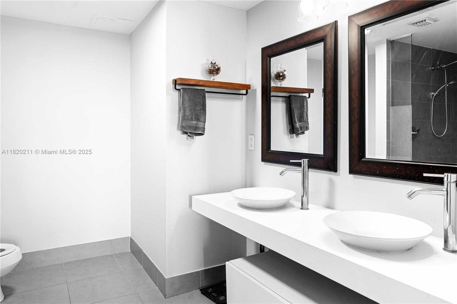 Small Image of 92 SOUTH WEST 3RD ST #4604, Miami Number 9