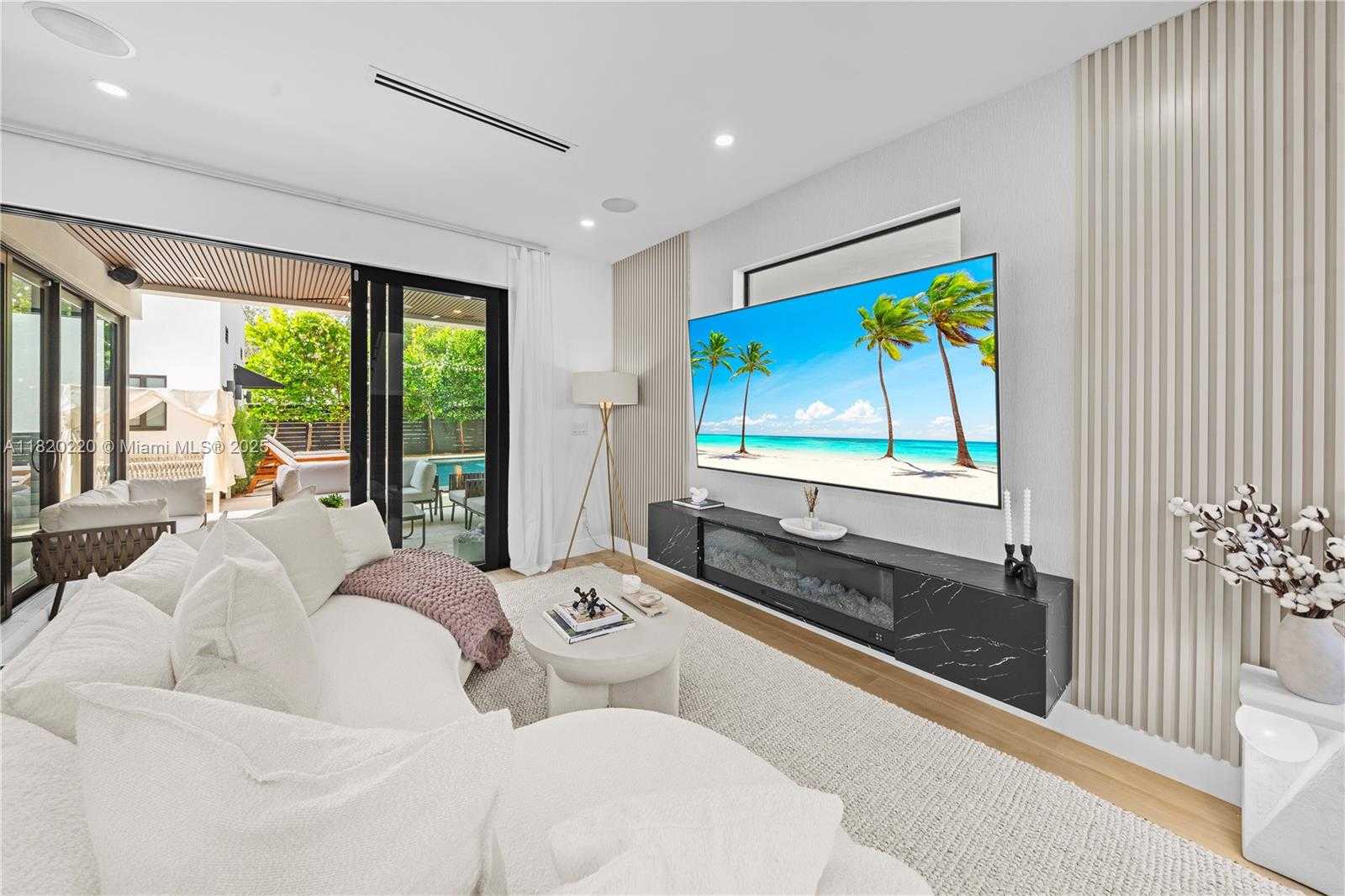 Small Image of 550 NORTH WEST 42ND ST, Miami Number 10