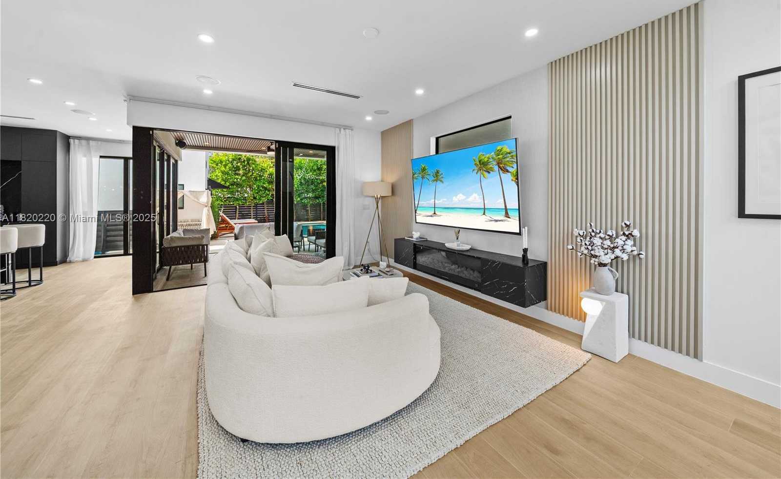 Small Image of 550 NORTH WEST 42ND ST, Miami Number 11