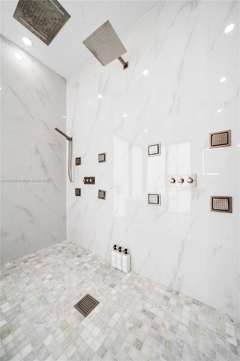 Small Image of 550 NORTH WEST 42ND ST, Miami Number 23