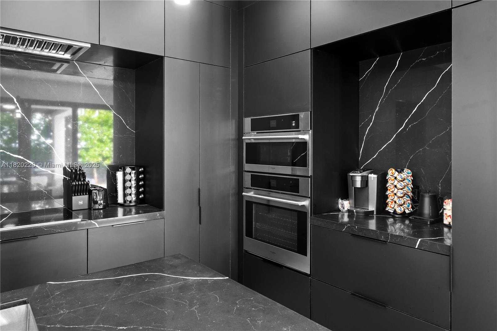 Small Image of 550 NORTH WEST 42ND ST, Miami Number 26