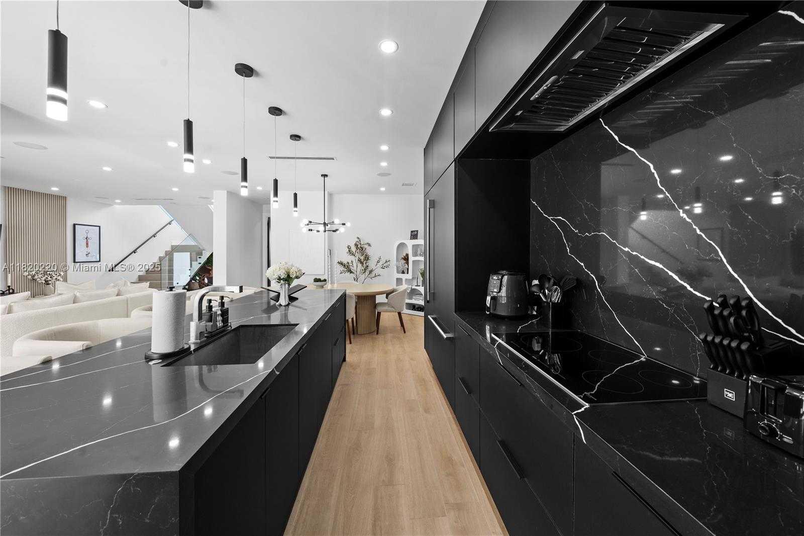 Small Image of 550 NORTH WEST 42ND ST, Miami Number 27