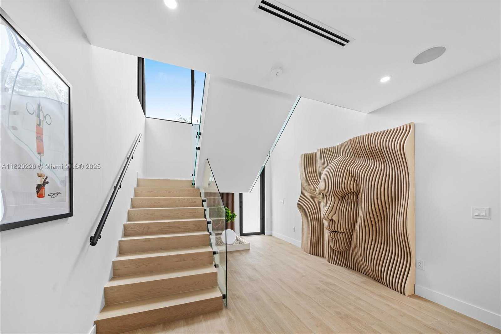 Small Image of 550 NORTH WEST 42ND ST, Miami Number 34