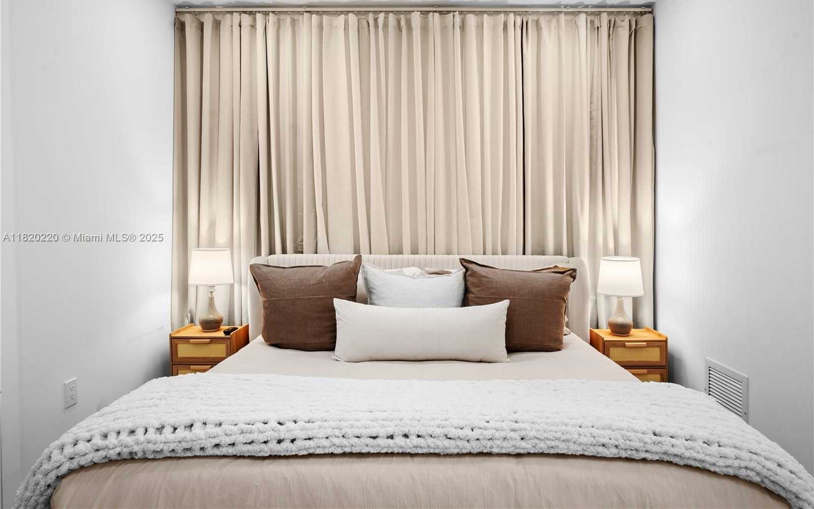 Small Image of 550 NORTH WEST 42ND ST, Miami Number 40