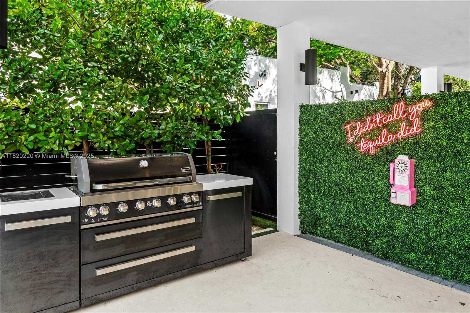 Small Image of 550 NORTH WEST 42ND ST, Miami Number 43
