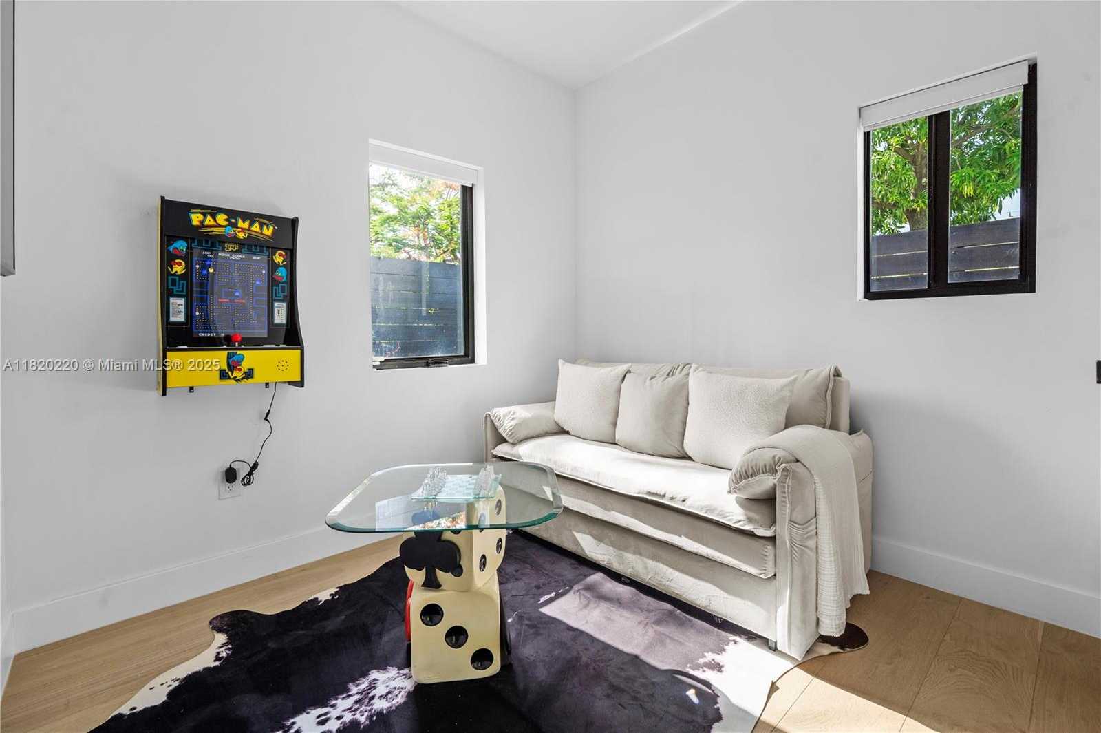 Small Image of 550 NORTH WEST 42ND ST, Miami Number 50
