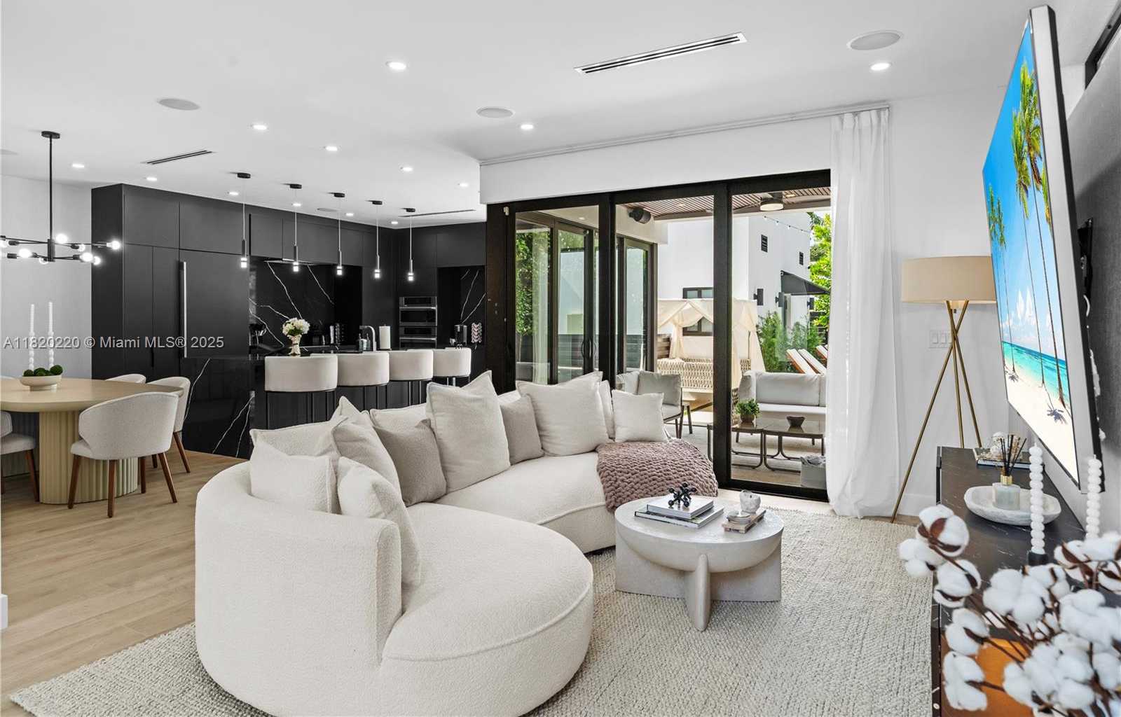 Small Image of 550 NORTH WEST 42ND ST, Miami Number 7