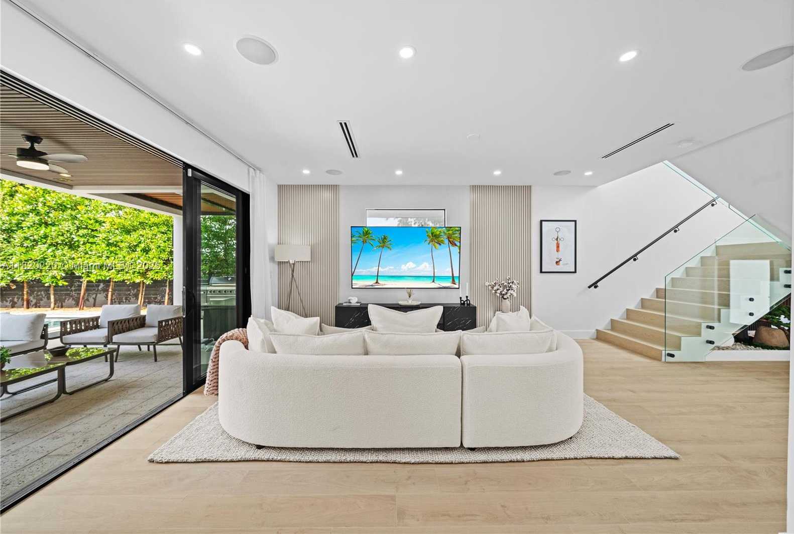 Small Image of 550 NORTH WEST 42ND ST, Miami Number 8