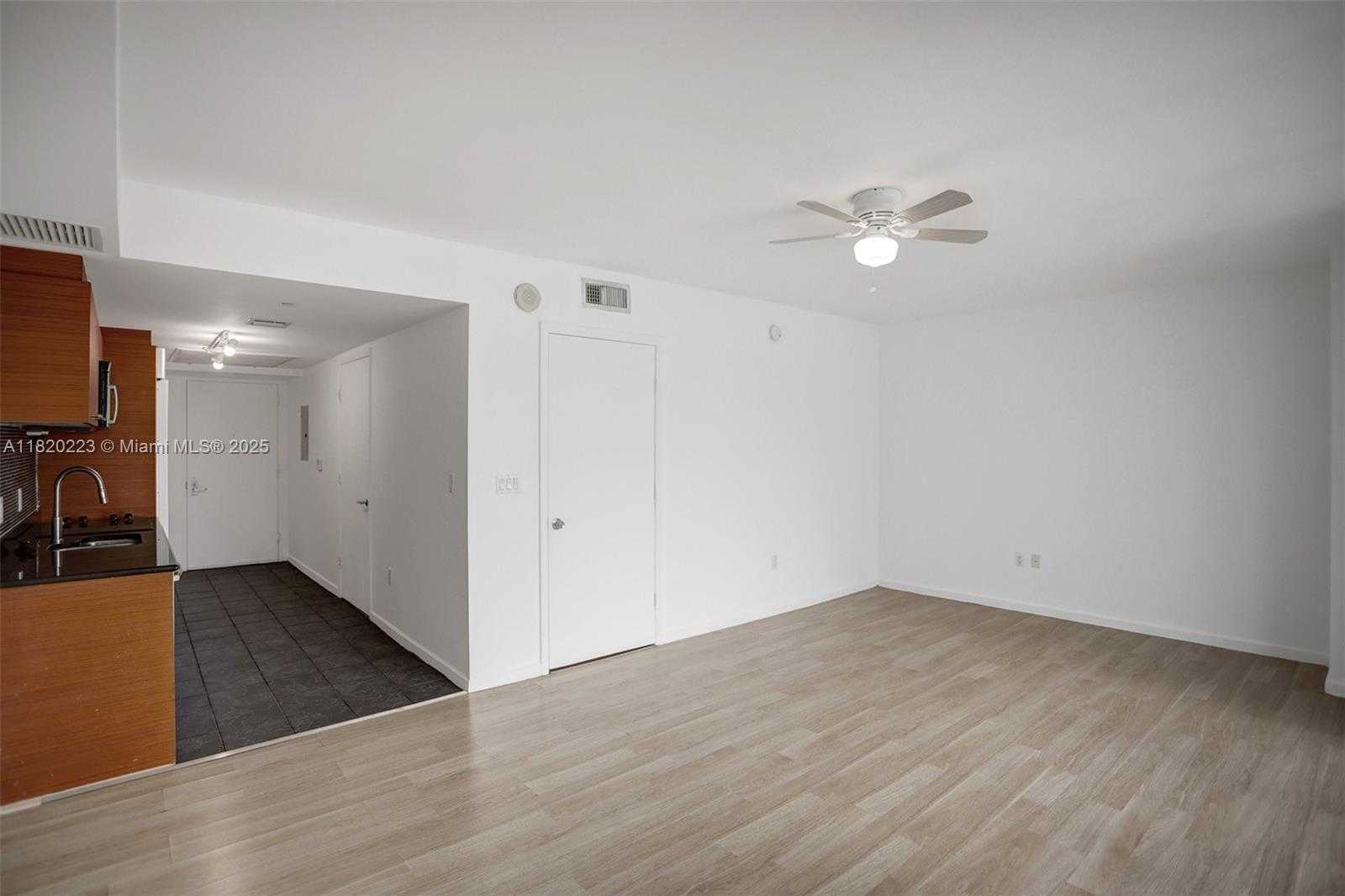 Small Image of 50 BISCAYNE BLVD #2309, Miami Number 9