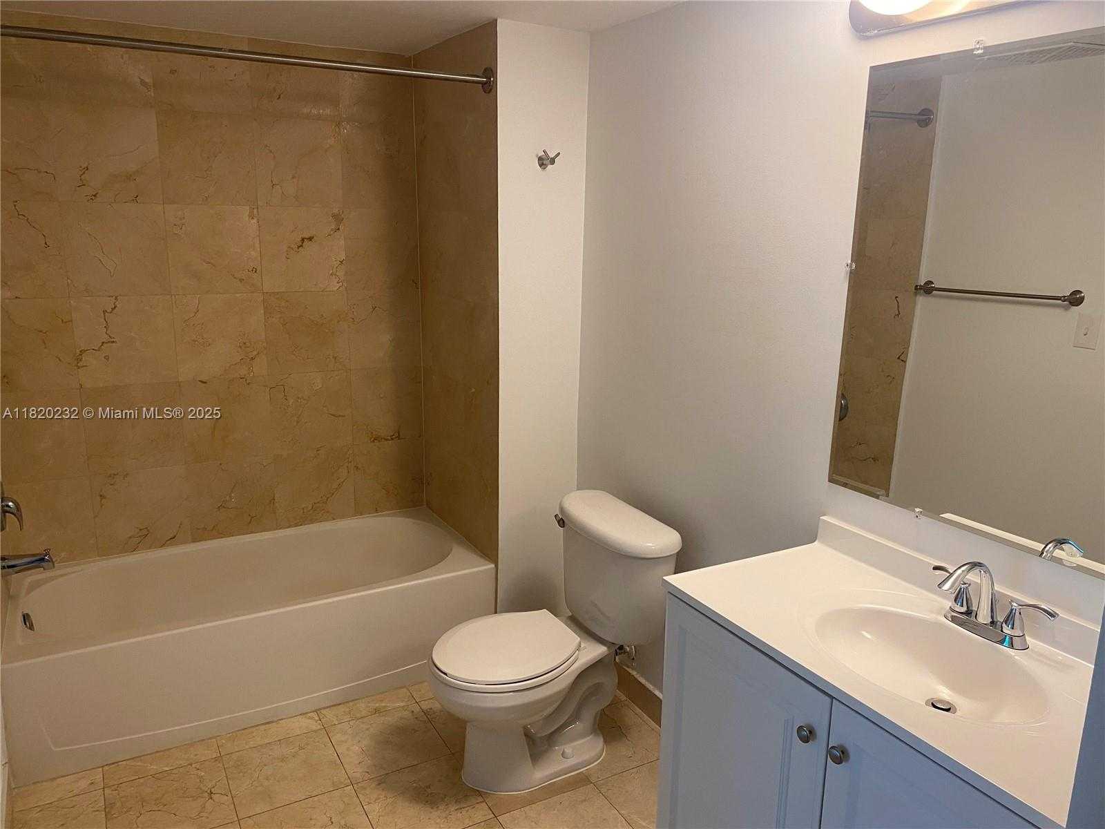 Small Image of 2101 BRICKELL AVE #2209, Miami Number 6