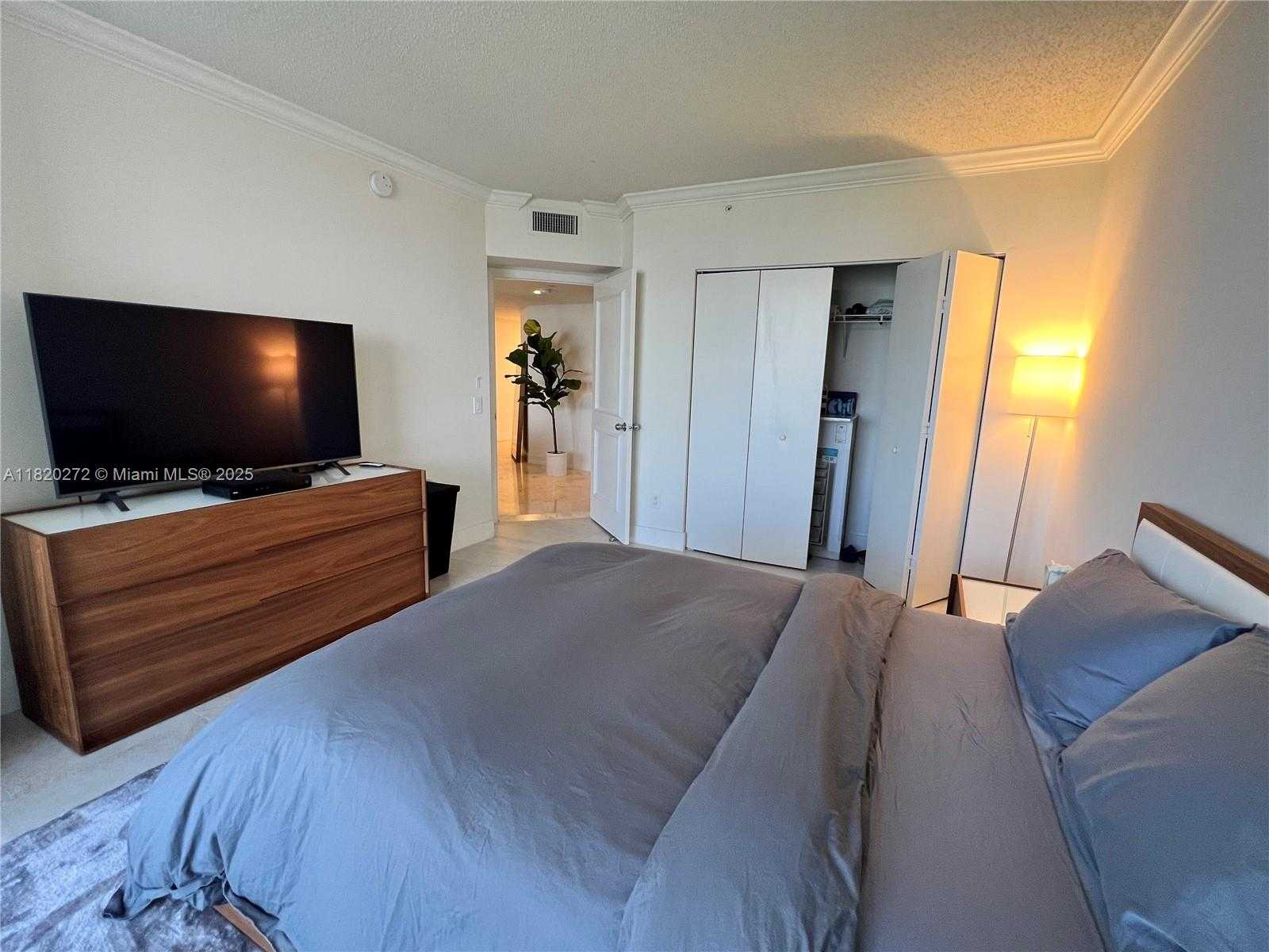 Small Image of 21055 NORTH WEST YACHT CLUB DR #1505, Aventura Number 15