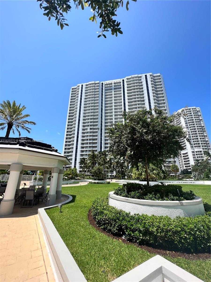 Small Image of 21055 NORTH WEST YACHT CLUB DR #1505, Aventura Number 44