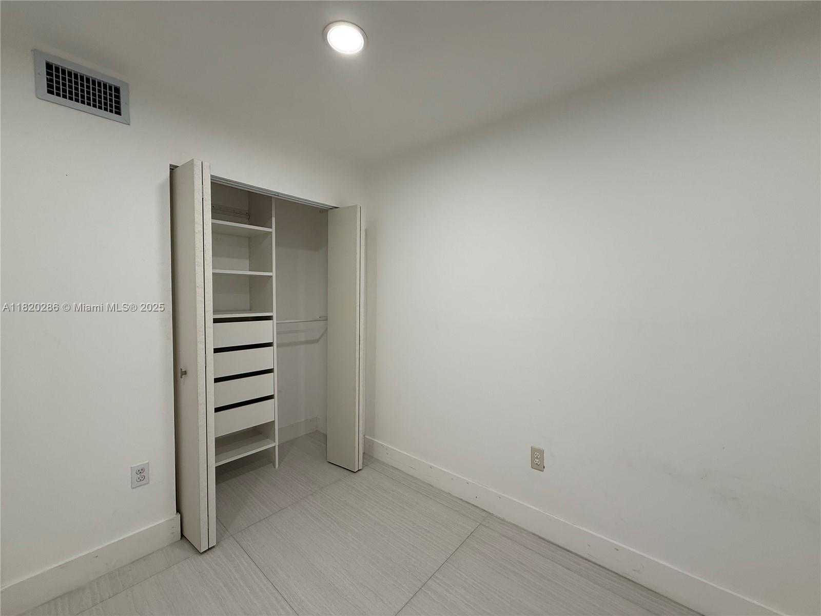 Small Image of 9405 FONTAINEBLEAU BLVD #113-22, Miami Number 10