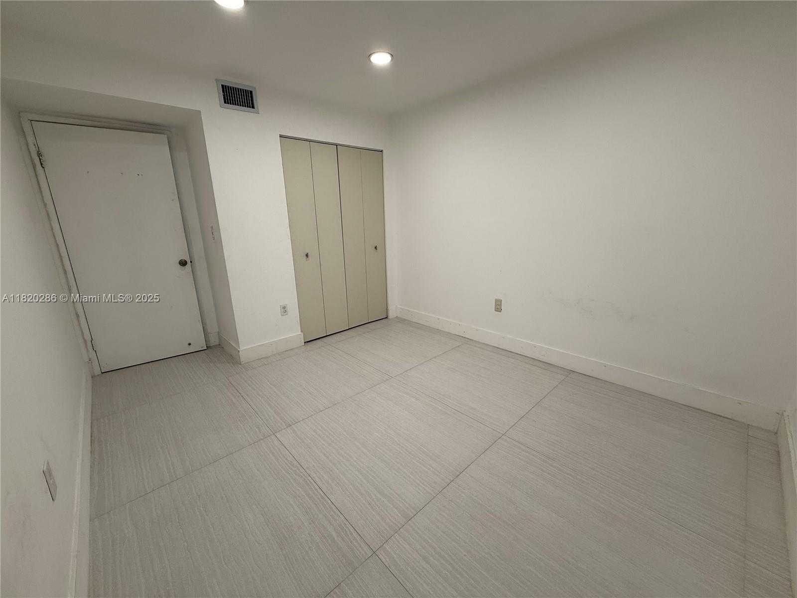 Small Image of 9405 FONTAINEBLEAU BLVD #113-22, Miami Number 11