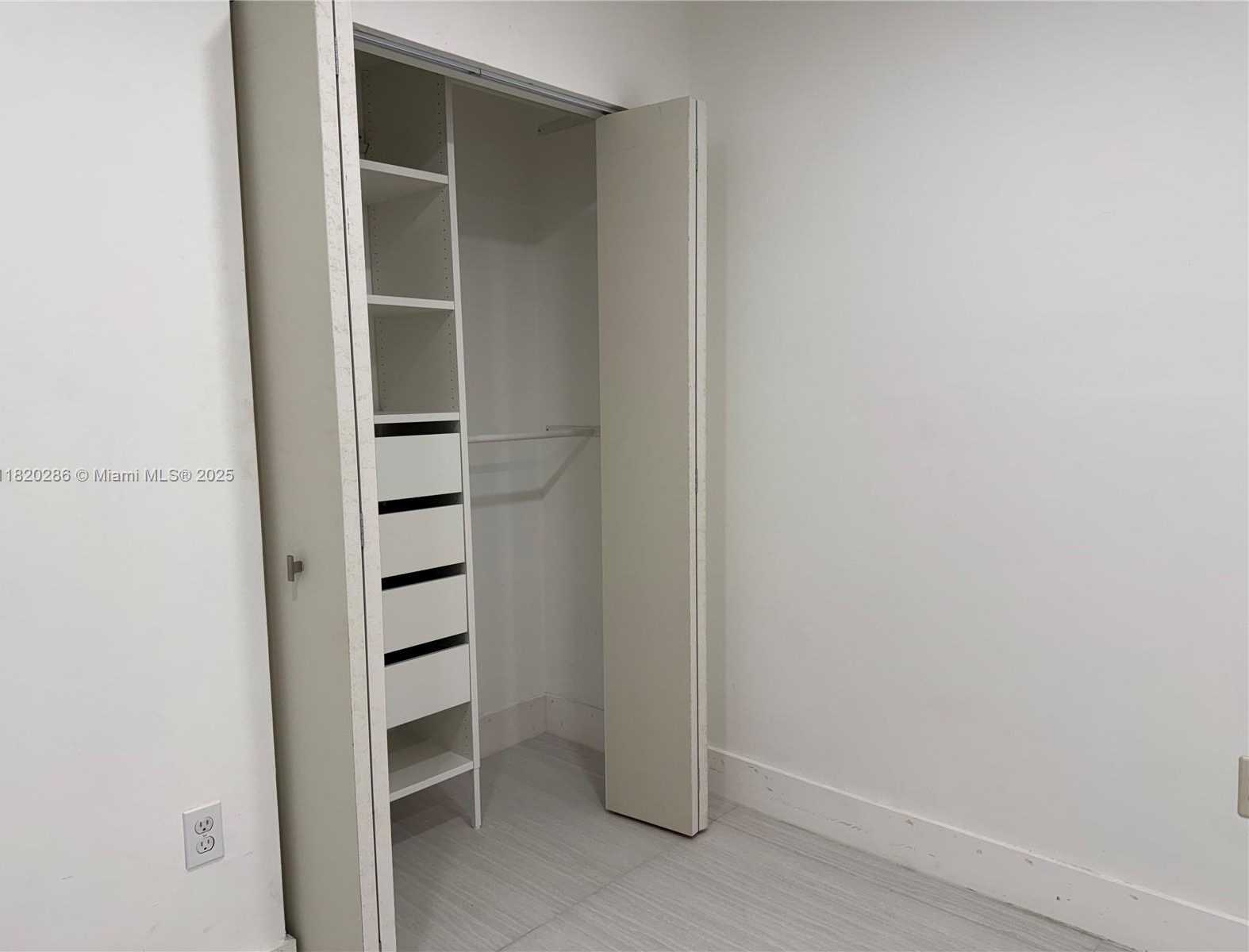 Small Image of 9405 FONTAINEBLEAU BLVD #113-22, Miami Number 18