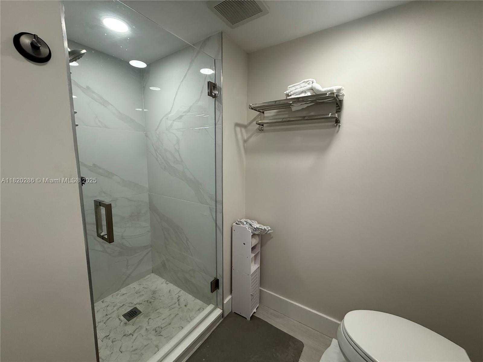 Small Image of 9405 FONTAINEBLEAU BLVD #113-22, Miami Number 20