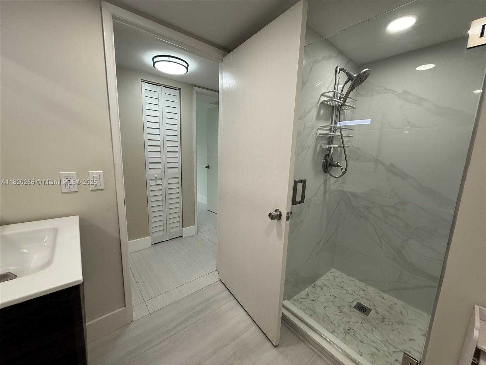 Small Image of 9405 FONTAINEBLEAU BLVD #113-22, Miami Number 24