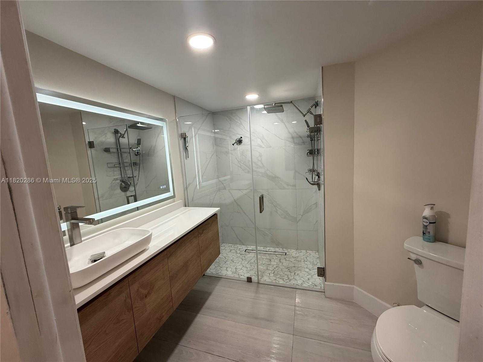 Small Image of 9405 FONTAINEBLEAU BLVD #113-22, Miami Number 34