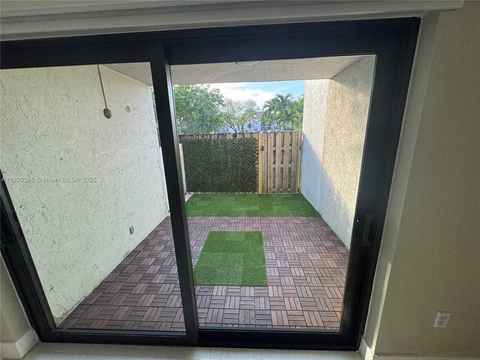 Small Image of 9405 FONTAINEBLEAU BLVD #113-22, Miami Number 38