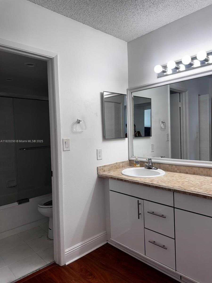 Small Image of 20505 EAST COUNTRY CLUB DR #734, Aventura Number 7
