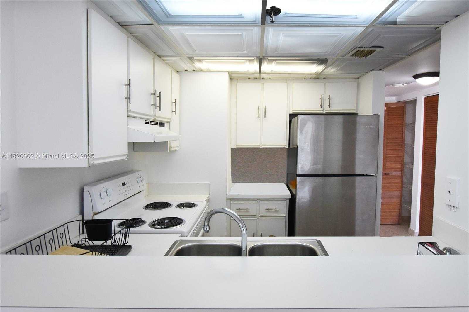 Small Image of 540 BRICKELL KEY DR #818, Miami Number 13