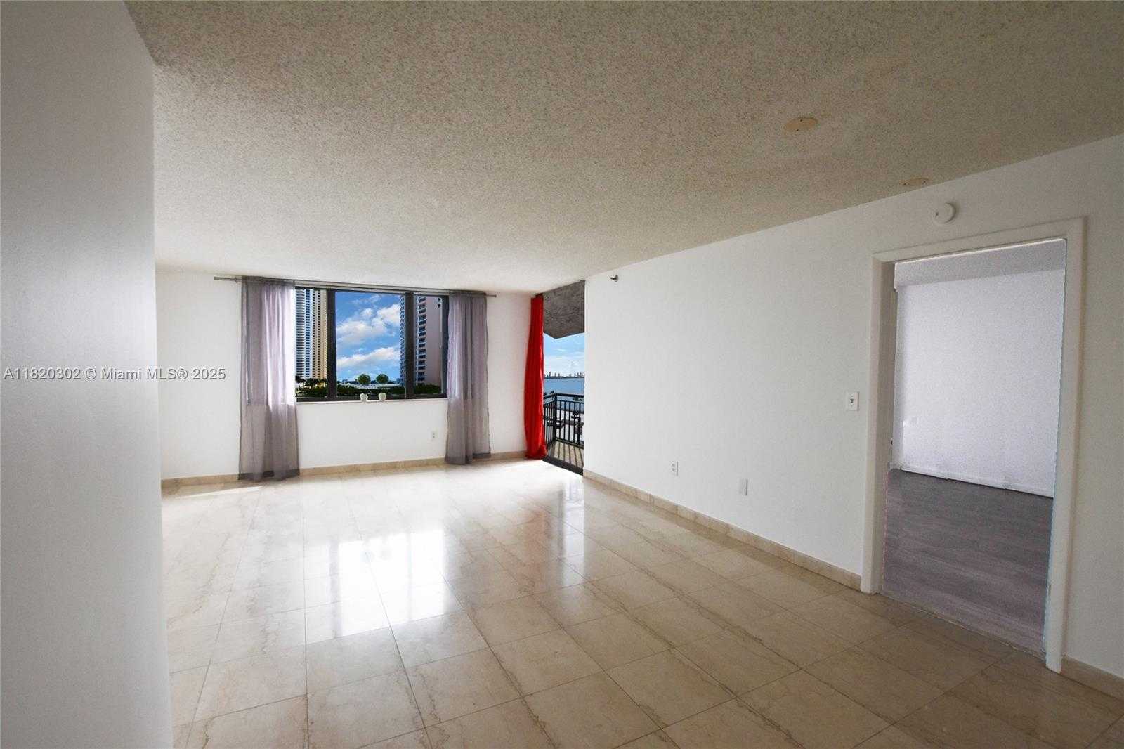 Small Image of 540 BRICKELL KEY DR #818, Miami Number 9