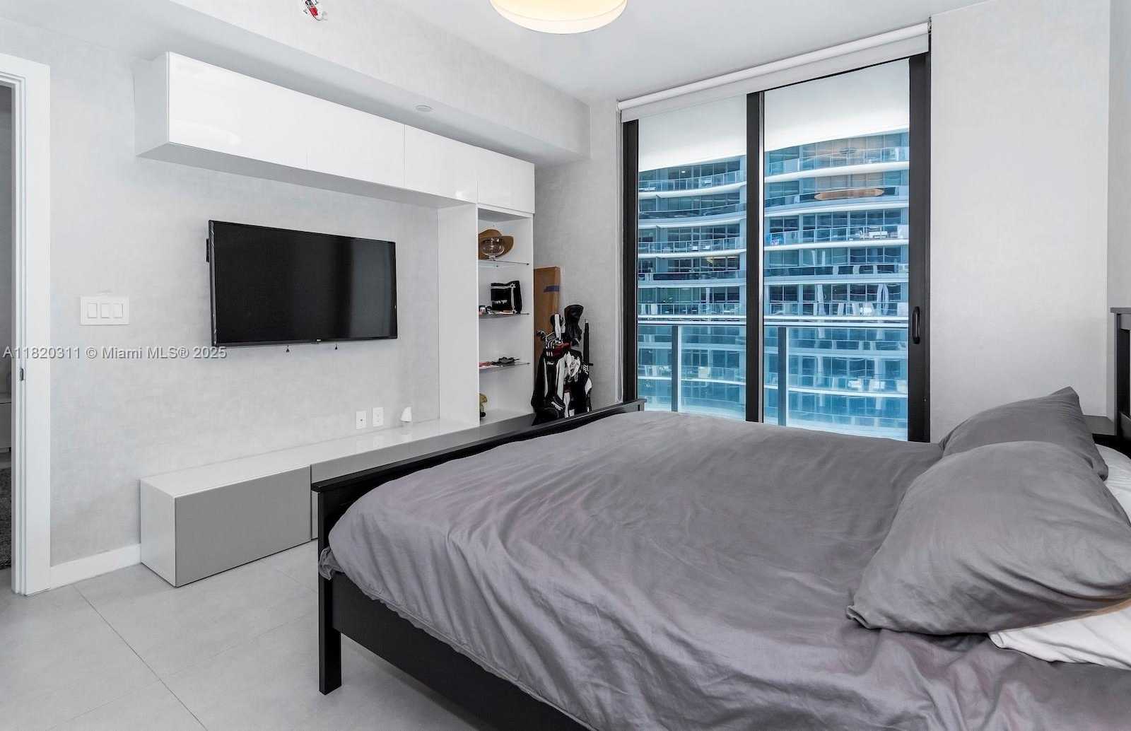 Small Image of 1010 BRICKELL AVE #2508, Miami Number 18