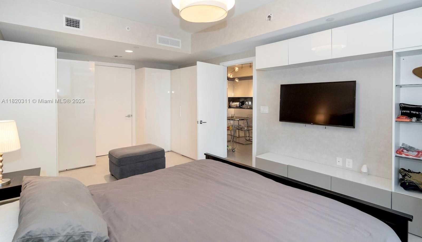 Small Image of 1010 BRICKELL AVE #2508, Miami Number 21
