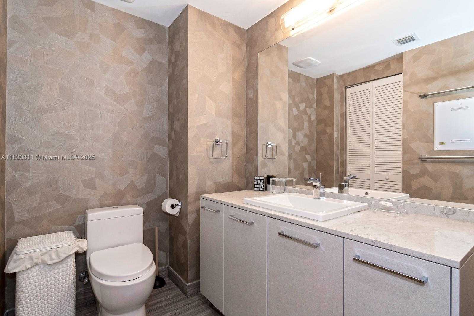 Small Image of 1010 BRICKELL AVE #2508, Miami Number 24