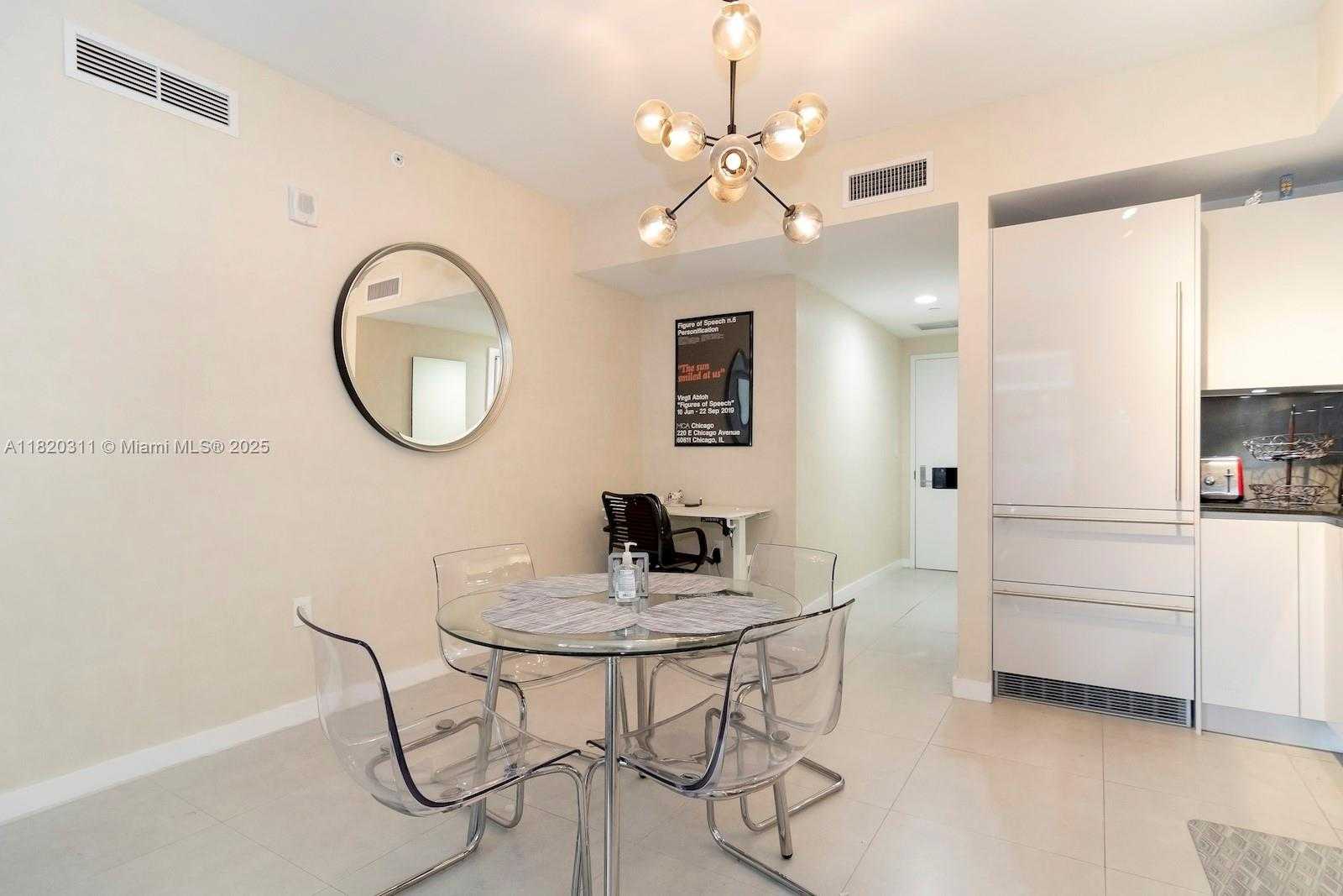 Small Image of 1010 BRICKELL AVE #2508, Miami Number 4