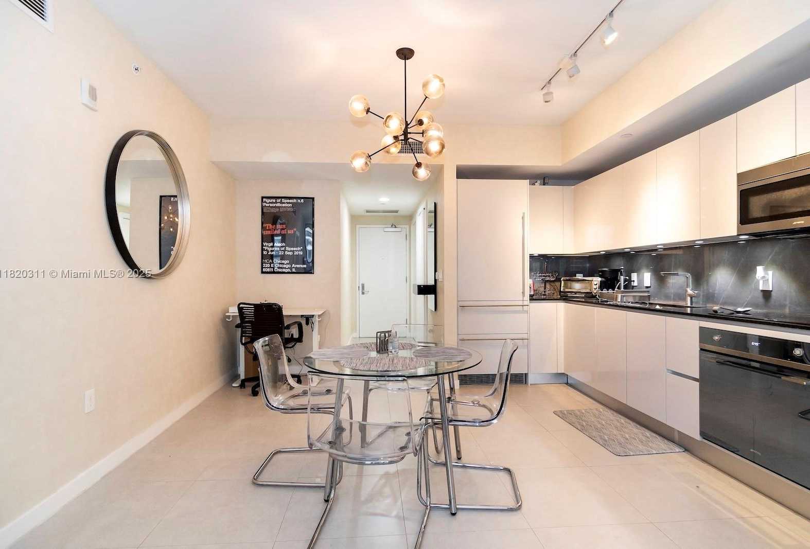 Small Image of 1010 BRICKELL AVE #2508, Miami Number 5