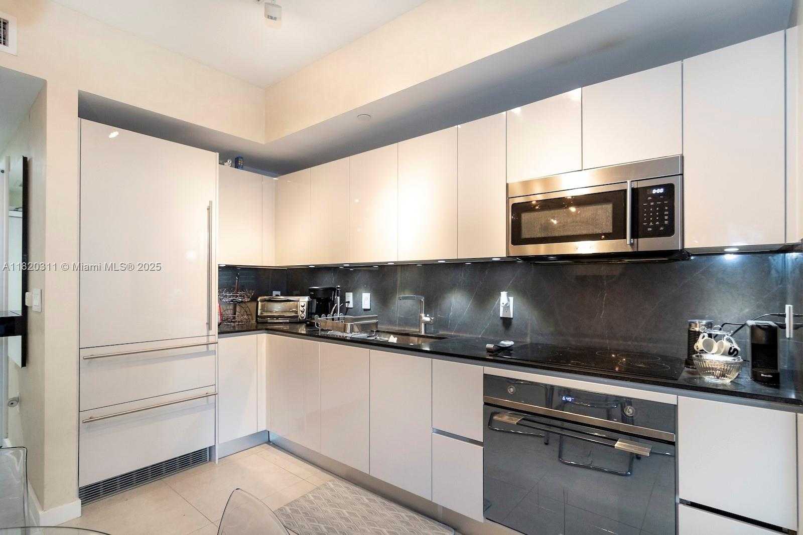 Small Image of 1010 BRICKELL AVE #2508, Miami Number 7