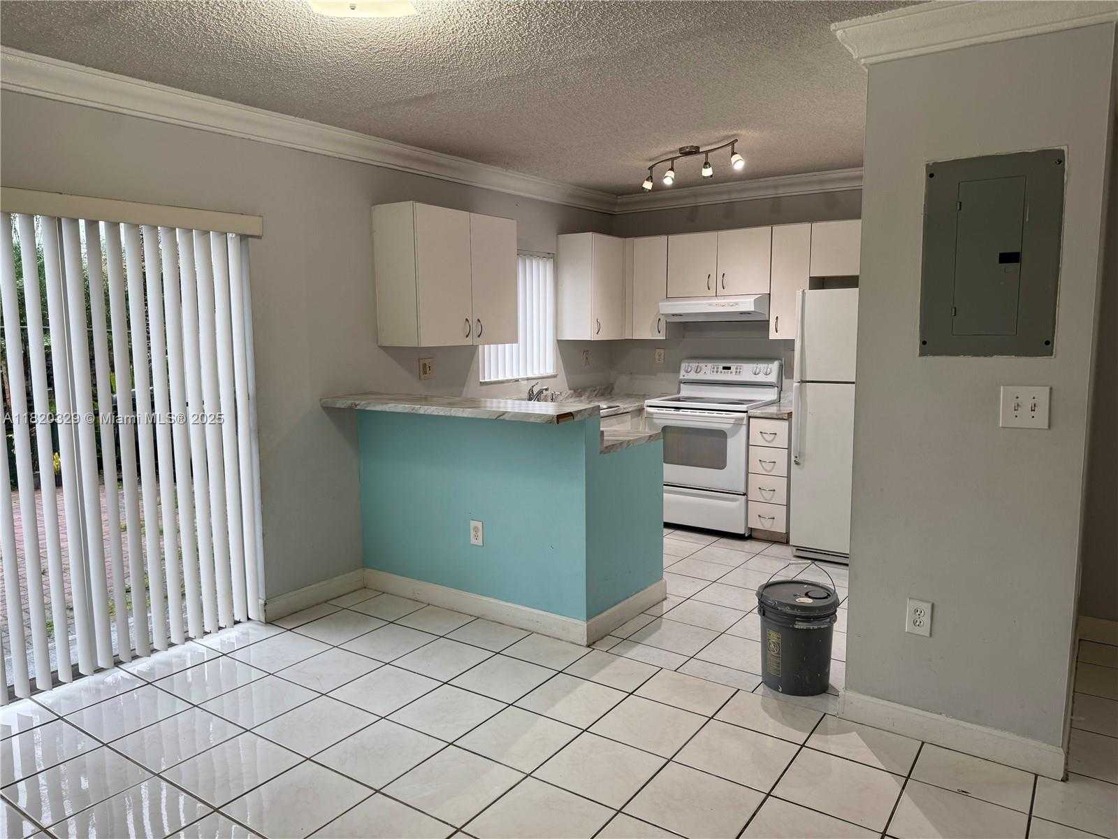 Small Image of 15501 SOUTH WEST 133RD PL #801, Miami Number 4