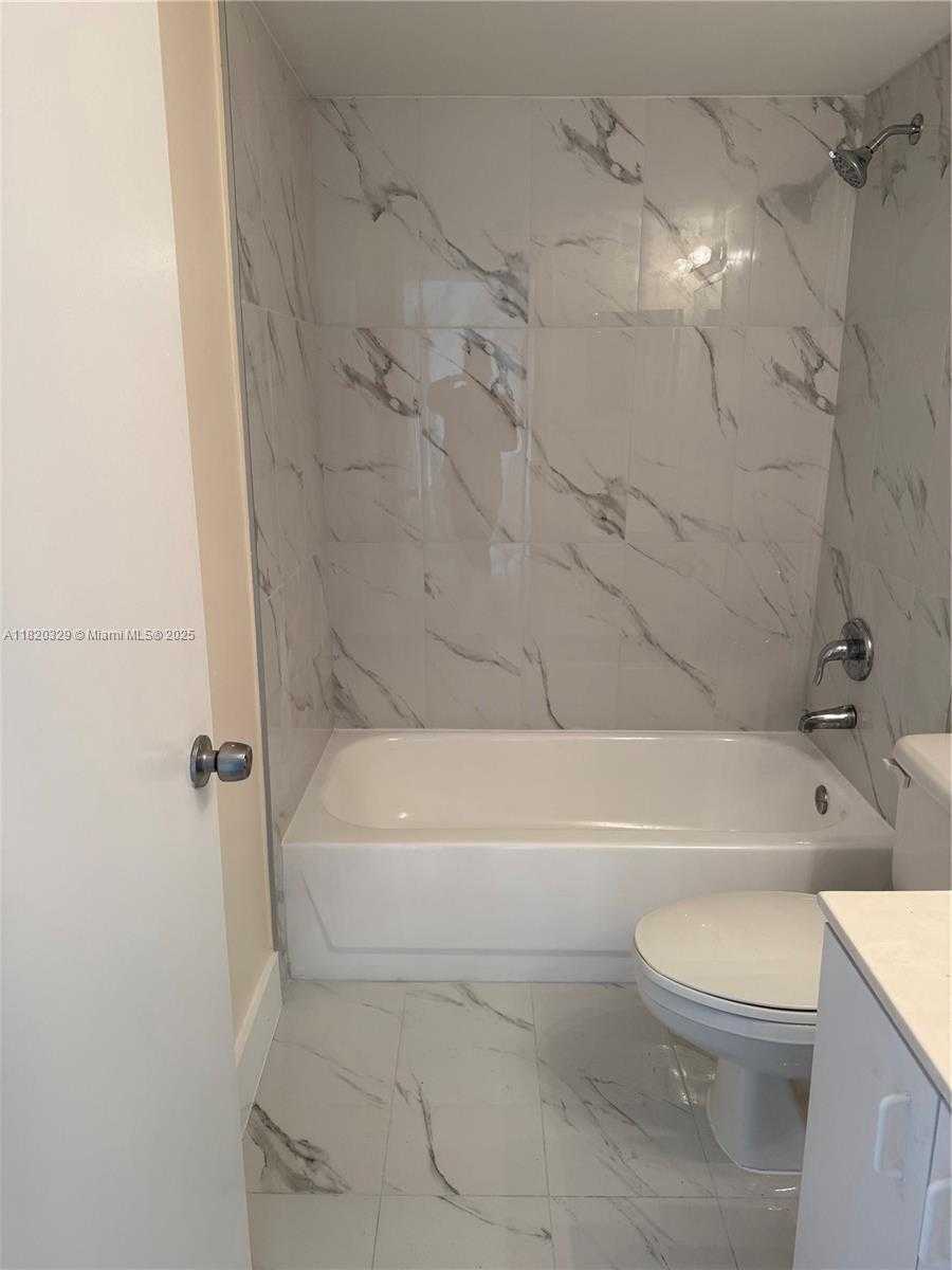 Small Image of 15501 SOUTH WEST 133RD PL #801, Miami Number 9